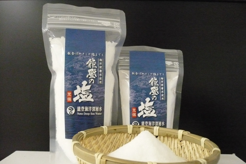 能登の塩パッケージと中身