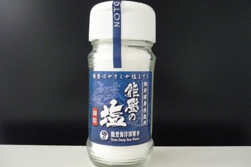 能登の塩の商品写真
